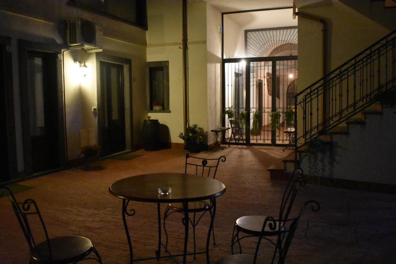 Hotel Domus Giuliae Trecastagni Exterior foto